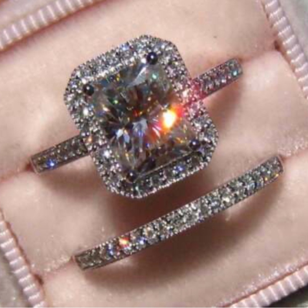 New 3.2 CT Cushion Cut Halo White Sapphire 14k White Gold Plated Bridal Ring Set - Picture 2 of 15